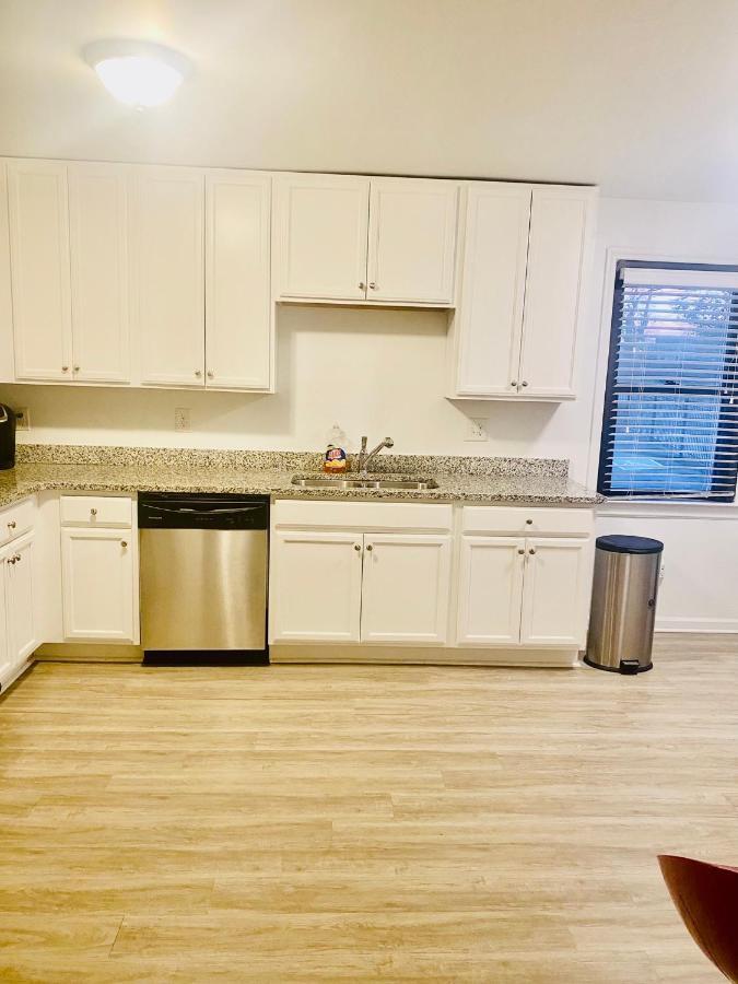 Cozy Condo, Minutes From Broadwy, Sleeps 5 Nashville Exteriör bild