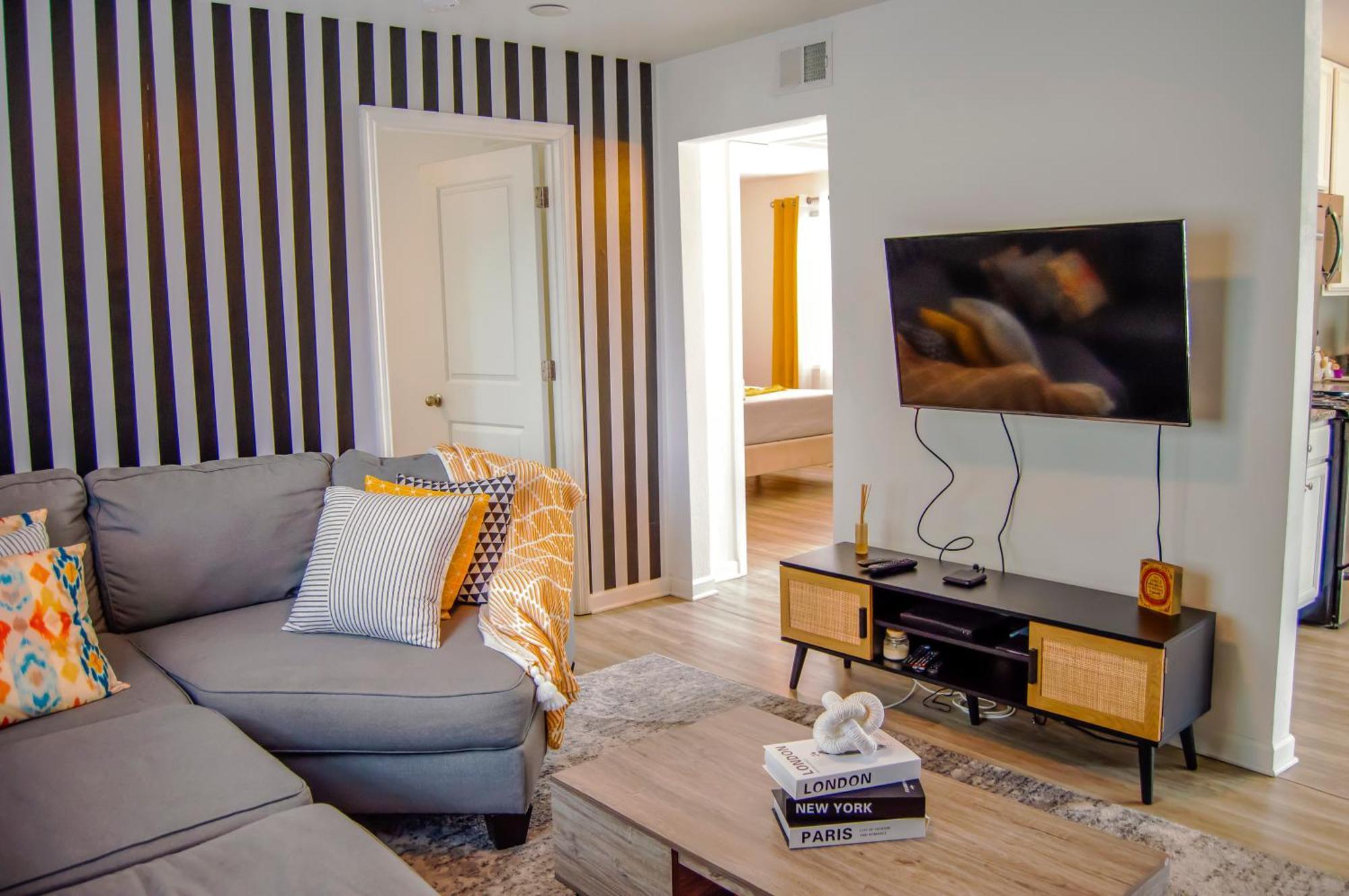 Cozy Condo, Minutes From Broadwy, Sleeps 5 Nashville Exteriör bild