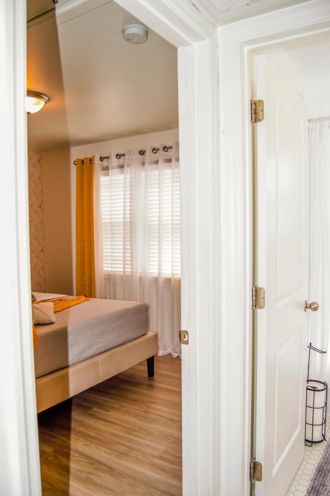 Cozy Condo, Minutes From Broadwy, Sleeps 5 Nashville Exteriör bild